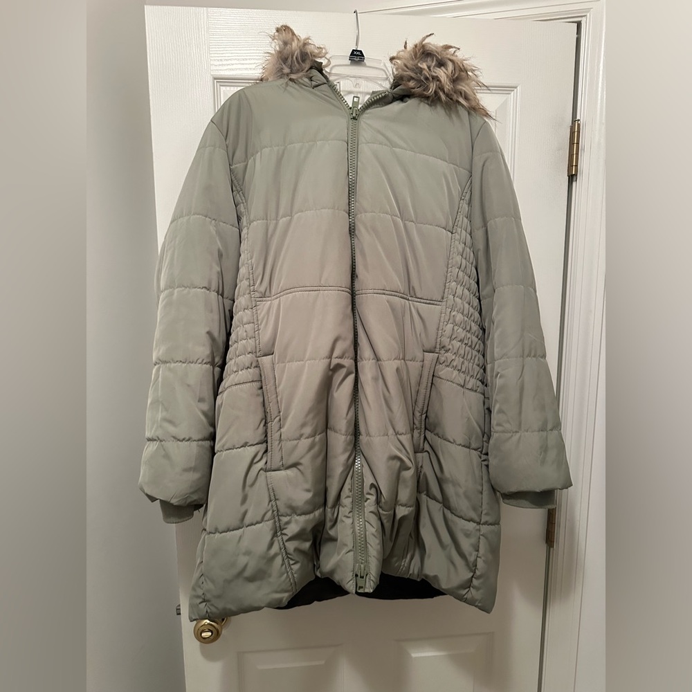 Torrid Size 2 Light Green Hooded Puffer Coat